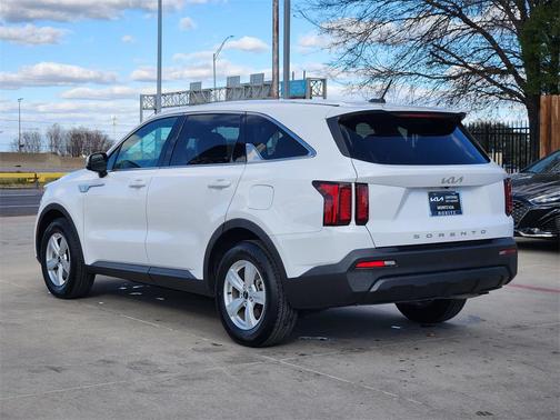 2022 Kia Sorento LX