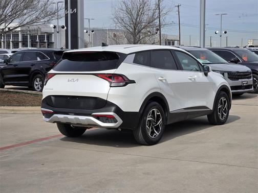 2024 Kia Sportage LX