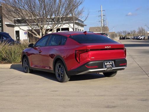 2026 Kia K4 LXS