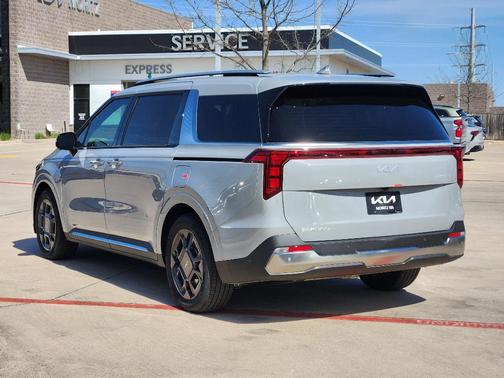 Ceramic Silver 2026 Kia Carnival SX