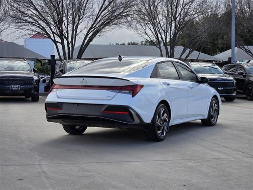 2025 Hyundai ELANTRA HEV SEL Sport