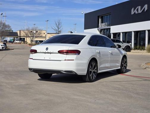 2021 Volkswagen Passat 2.0T SE