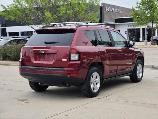 Deep Cherry Red Crystal Pearlcoat 2017 Jeep Compass Latitude
