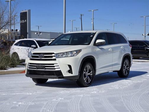 2018 Toyota Highlander LE I4