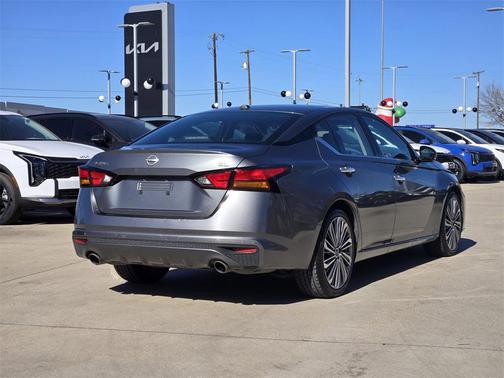 2023 Nissan Altima 2.5 SL