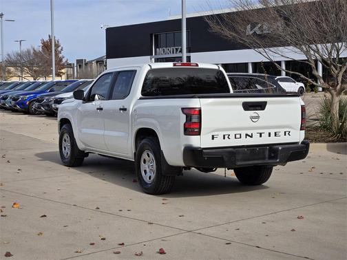 2022 Nissan Frontier S