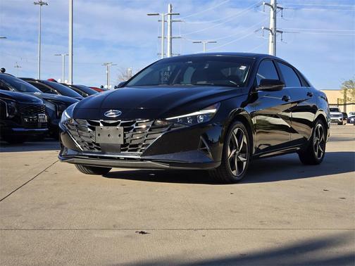 2023 Hyundai ELANTRA Limited