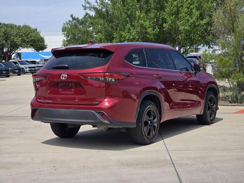 Pearl 2020 Toyota Highlander XLE