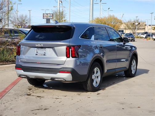 2025 Kia Sorento LX