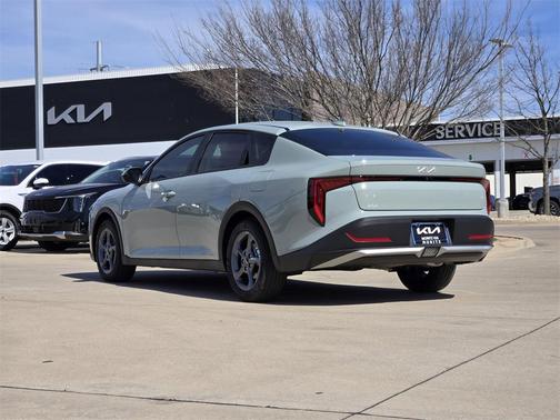2026 Kia K4 LXS