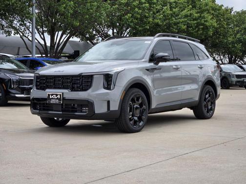 Wolf Gray 2026 Kia Sorento SX