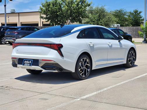 2025 Kia K5 EX