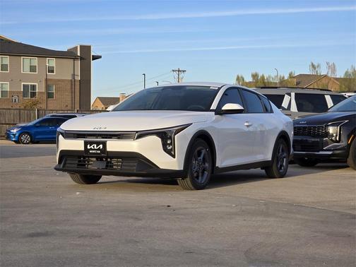 2025 Kia K4 LXS