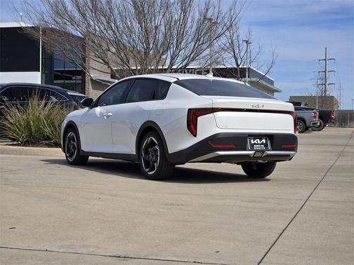 2026 Kia K4 EX