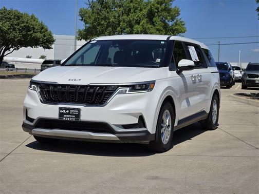 2023 Kia Carnival LX