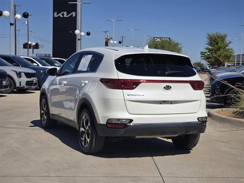 2022 Kia Sportage LX