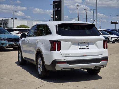 2025 Kia Sorento LX