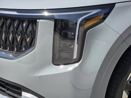 Ceramic Silver 2026 Kia Carnival EX