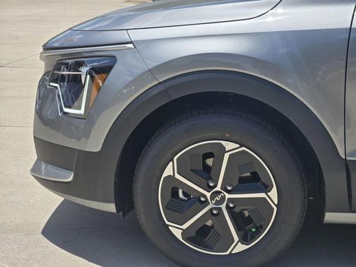 Steel Gray 2026 Kia Niro EX