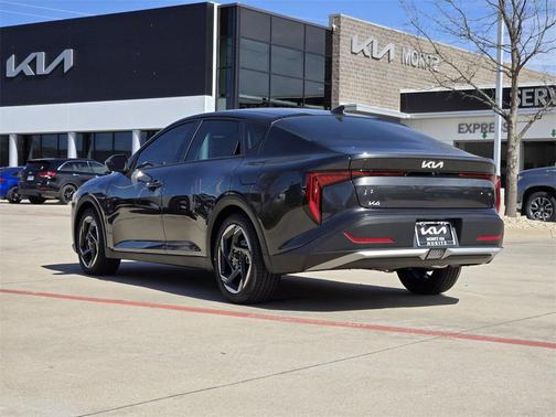 2026 Kia K4 EX