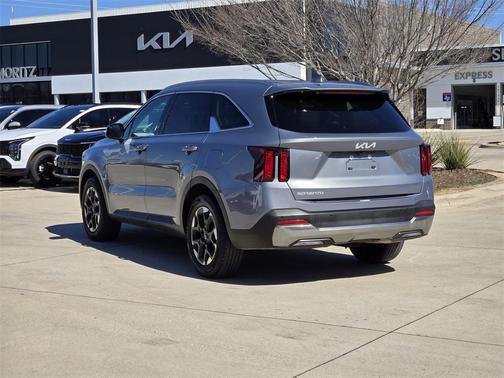 2024 Kia Sorento S