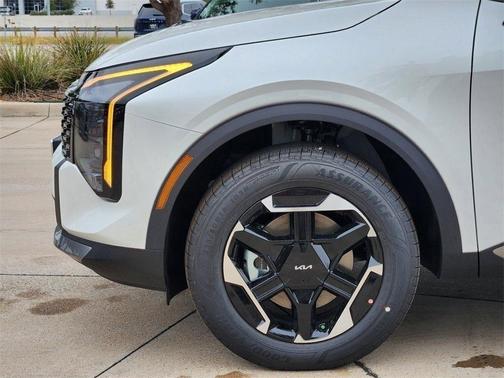 Snow White Pearl 2026 Kia Sportage SX Turbo