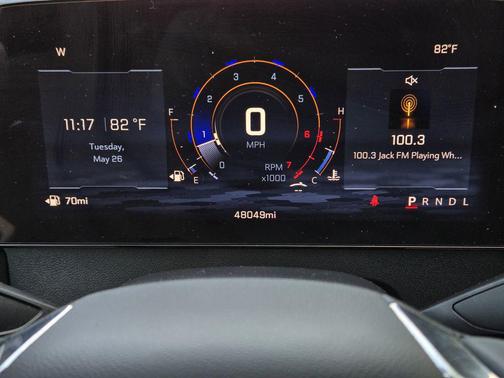 Summit White 2025 Chevrolet Traverse LT