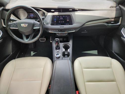 Red Horizon Tintcoat 2020 Cadillac XT4 Sport