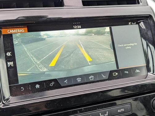 Gray 2018 Land Rover Discovery HSE LUXURY