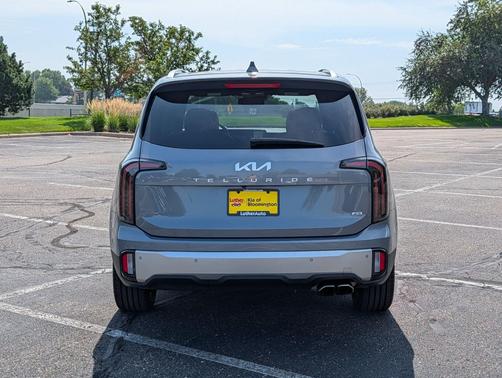 Everlasting Silver 2023 Kia Telluride EX