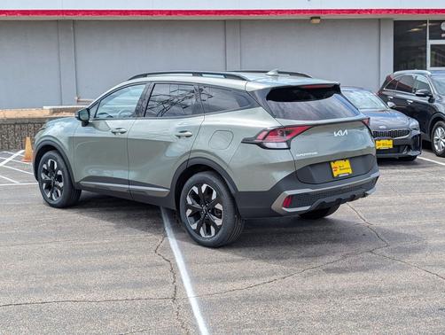Jungle Green 2023 Kia Sportage X-Line