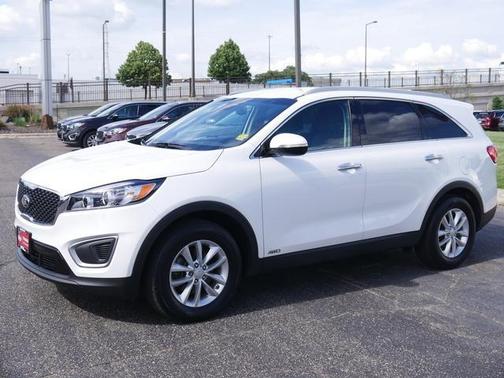 2017 Kia Sorento LX
