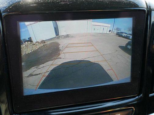 Iridescent Pearl Tricoat 2019 Chevrolet Traverse LT Cloth