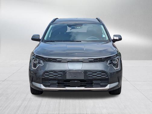 Graphite Gray 2023 Kia Niro EV Wind