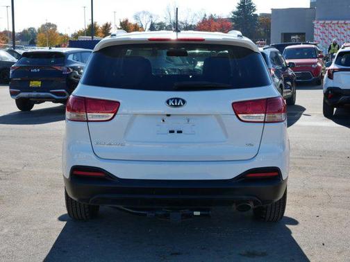 2017 Kia Sorento LX