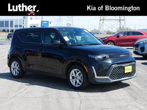 Fusion Black 2025 Kia Soul LX
