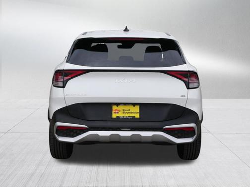 Snow White Pearl 2023 Kia Sportage LX