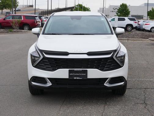 Snow White Pearl 2023 Kia Sportage LX