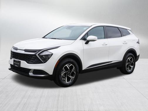 Snow White Pearl 2023 Kia Sportage LX