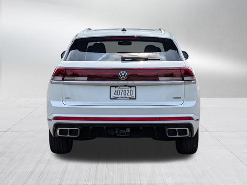 Opal White Pearl 2024 Volkswagen Atlas Cross Sport 2.0T SEL