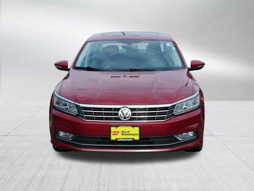 2017 Volkswagen Passat 1.8T SE w/Technology