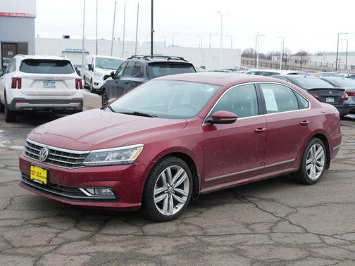 2017 Volkswagen Passat 1.8T SE w/Technology