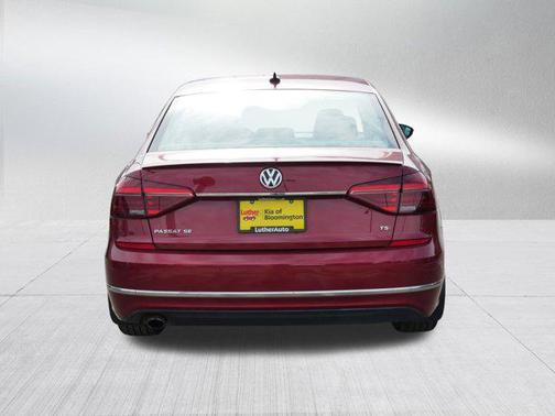 2017 Volkswagen Passat 1.8T SE w/Technology