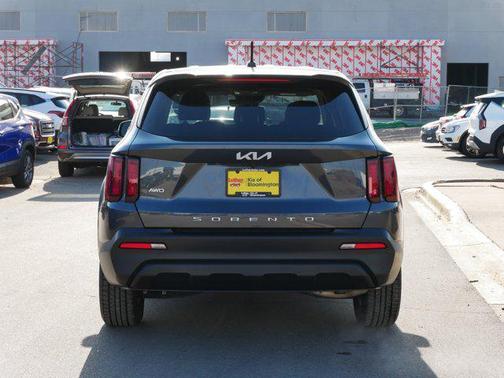 2022 Kia Sorento LX