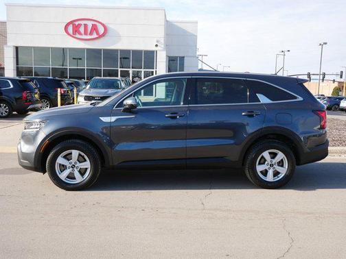 2022 Kia Sorento LX