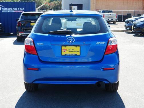 2009 Toyota Matrix Base