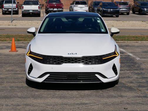 2022 Kia K5 EX