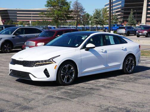 2022 Kia K5 EX