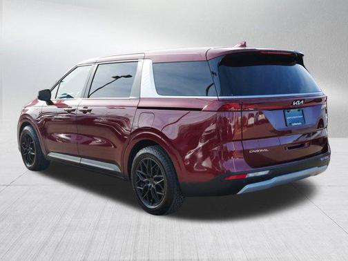 2024 Kia Carnival LX