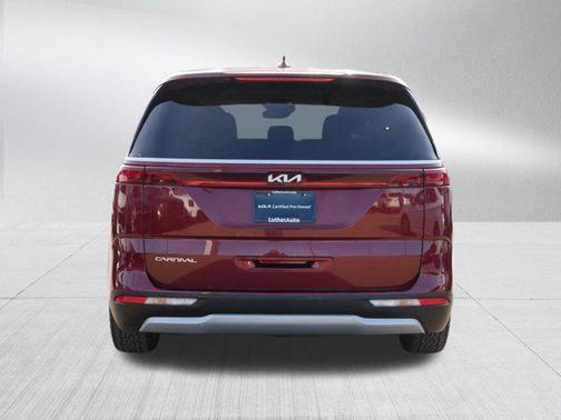 2024 Kia Carnival LX